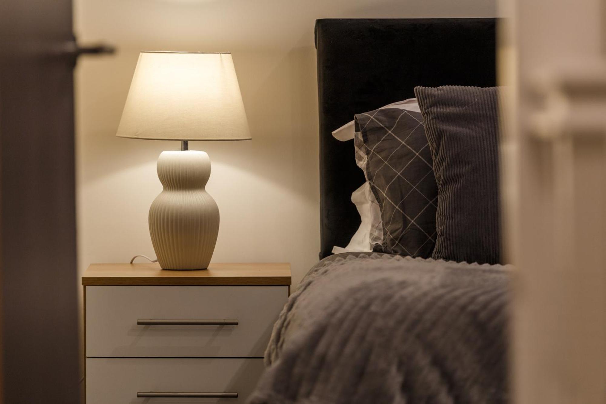Modern And Cozy Two-Bed Apartment In Bradford Bradford  Kültér fotó